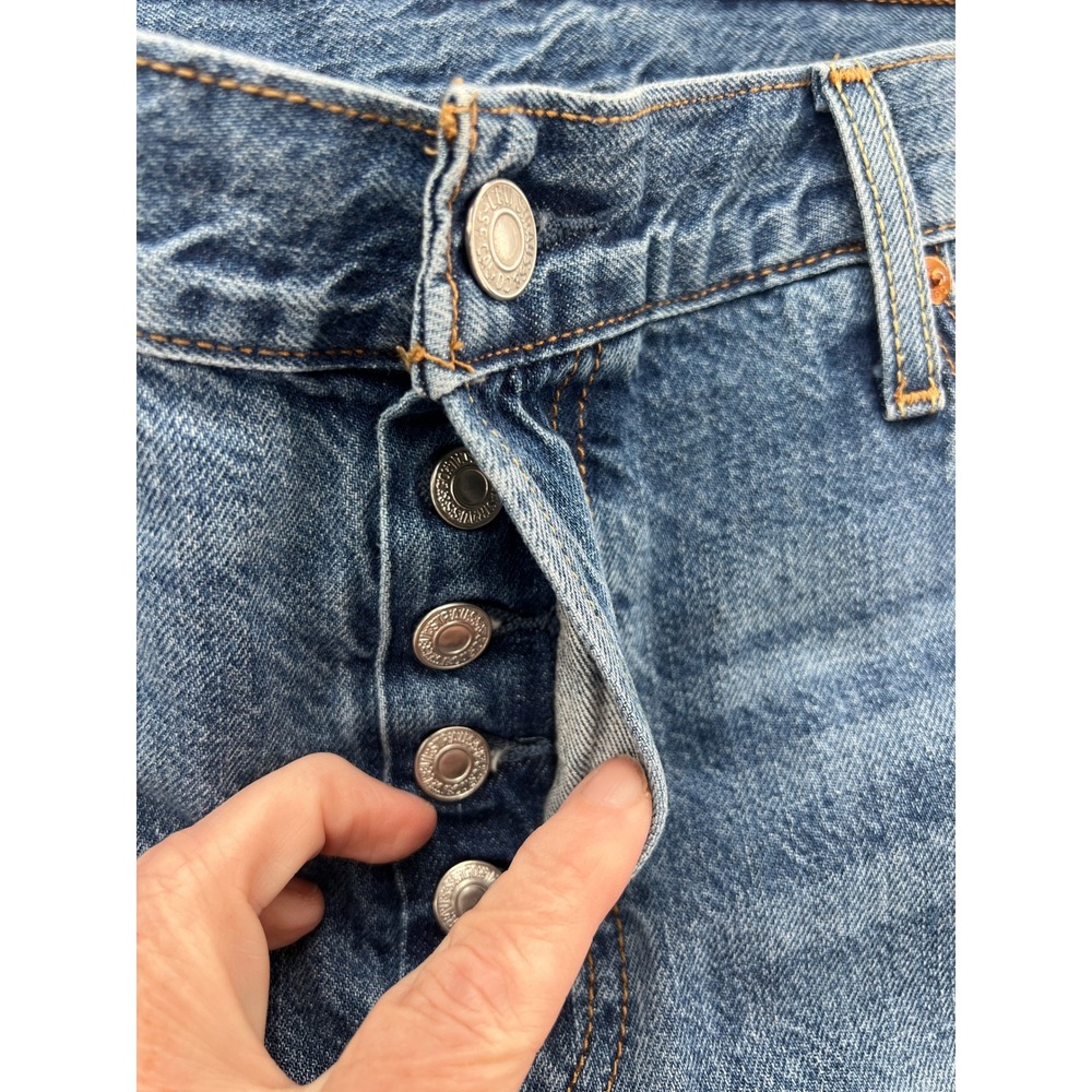 Levis 501 Original Fit Jeans Womens 32x32 Blue Distressed Button Fly Denim Pants - Picture 3 of 13